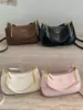 Bolso de nicho para mujer muy elegante 2026 nueva moda bandolera individual para el hombro y el antebrazo para mujer, bolso cuadrado pequeño con cadena para commuters