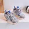 Tênis esportivos infantis 2026 primavera e outono novo estilo tênis de corrida para meninos estilo coreano tênis pai para meninas sapatos de bebê 1-6 anos