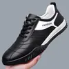 Nuevos Zapatos Deportivos para Hombre Primavera y Otoño Zapatillas de Moda Casual Tendencia Versátiles Antideslizantes con Cordones Zapatos de Cuero Mocasines