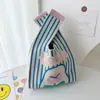 Bolsa de Tricô Nova Flor Flor Primavera Verão 2024 Bolsa de Mão Feminina Trabalho Comutador Grande Capacidade para Carregar na Mão