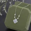 Collar de trébol de cuatro hojas fresco y simple de plata pura 999, cadena para la clavícula con colgante de cristal de hielo versátil, accesorio dulce y de alto valor para niña
