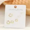 Exquisitos Aretes de Flor de Cuatro Hojas con Microincrustaciones de Circonia para Mujer, Una Tarjeta con Tres Pares, Aretes Dulces Simples y Versátiles para el Trabajo
