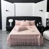 2026 Novo Modelo Luxo Leve Saia de Cama Estilo Conjunto de 3 Peças Tapete Refrescante