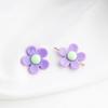 Nuevo ins Hyun-a contraste de color flor pequeña Parche de Margarita cuentas de agujero recto DIY hecho a mano joyería para el cabello pendientes fabricantes venta al por mayor
