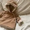 Abrigo de Invierno Personalizado para Niños Engrosado Cálido con Capucha Bordado Nuevo Estilo Abrigo Gránulos 2025 Terciopelo Dibujos Animados Bebé Marrón