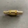 Válvula de retención de boca de pagoda Insertar Manguera de goma Válvula unidireccional Doble cabeza Boca de cobre con resorte Funda de válvula de flujo inverso Manguera de goma de alambre de acero Válvula de tubería de agua