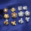 Aretes de Perla Flor Tallada Sombra Micro-incrustación Zirconia Flor Perla Clavo Aretes Vacío Ajuste Nicho Sensación de Alta Gama Nuevos Ornamentos de Oreja Retro Chinos