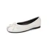 Sapatos Fofos com Personalidade e Dedos Separados Pele de Ovelha Laço Outono 2026 Fundo Plano Couro Genuíno Corte Baixo Pata de Porco Sapatos Individuais Tamanho Feminino 42 Grande