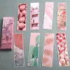 Los marcapáginas de papel en caja caen en un lugar hermoso. Después de clase, gasté miles de ovejas de los deseos y conseguí un marcapáginas pequeño y fresco de acuarela pintado a mano con un camello.