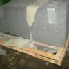 Vendas com preço de fábrica de granito cinza preto 654 de Fujian superfície queimada granito preto gergelim pedra lateral superfície queimada pedra