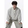 Otoño 2026 Nuevo Sudadera de Dos Piezas Falsas Blanca Desestructurada Holgada Estilo Casual Hombre Estilo Americano Hombro Normal Manga Larga Top