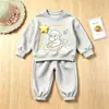 Conjunto Duas Peças Novo de Primavera e Outono para Crianças com Estrelas 3D e Ovelhinha, Moletom de Gola Redonda e Calça Jogger, Conjunto Esportivo para Meninas