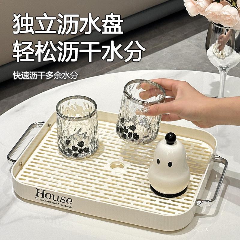 b6576598-69a9-4d34-b444-82a81b104c05.jpe