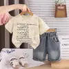 Conjunto de Roupa de Verão para Meninos 2026 Novo Tendência Shorts Jeans de Manga Curta Conjunto de Duas Peças para Bebês Atacado