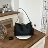 Bolsa Tote Retrô Transfronteiriça para Mulheres 2026 Novo Estilo Bolsa de Mão de Luxo para o Dia a Dia Bolsa de Ombro Versátil Casual