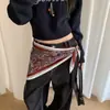 Pañuelo Estampado Étnico de Alta Gama Vintage para Mujer, Ropa en Capas de Nicho con Faldas y Jeans, Accesorio de Triángulo de Seda Moderno