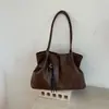 Bolso Retro de Gran Capacidad Transfronterizo para Mujer Otoño Invierno Nuevo Bolso de Hombro de Cuero Suave Bolso Tote Versátil para Estudiantes Clase Viaje