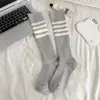 Meias Modernas Estilo College Femininas Outono Meias de Cano Baixo Listradas de Quatro Barras Meias de Cano Longo Listradas Verticais de Ponto Duplo
