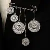 Broche Europeu e Americano Transfronteiriço de Joias em Formato de Coração Estrela Estrela de Quatro Pontas Corrente com Franja Acessório de Roupa para Mulheres Moda de Luxo Leve Acessório de Alfinete