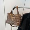 Bolso Casual de Algodón 2024 Invierno Nueva Llegada Bordado Hombro Axila Bolso de Mano Moda Casual Brillante Bandolera