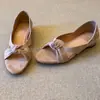 Sandalias versátiles de tacón bajo trenzadas estilo francés para mujer, nuevo calzado de verano para exteriores 2026, diseño de nicho, sandalias romanas de punta abierta y redonda