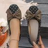 Nuevos zapatos planos sin cordones de diseño cruzado para mujer, mocasines planos de lunares de talla grande para primavera