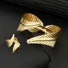 Set de Pulseras de Apertura Cruzada Geométricas de Hoja Europeas y Americanas Transfronterizas Accesorios de Combinación de Lujo Retro para Banquetes Festivos Diarios