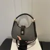 Bolsos Pequeños de Playa de Moda Verano 2026 Nuevo Bolso de Mano de Paja para Mujer Bolso Cruzado Versátil de Gama Alta