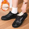 Botas de lluvia elegantes y cálidas, diseño de tubo corto, con forro fijo de felpa, que aumentan la altura, impermeables, adecuadas para mujeres, uso en la cocina, suela gruesa y antideslizantes