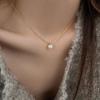 Collar de perlas distintivo de estilo francés para mujer, cadena de lana ligera de lujo de alta gama, cadena de clavícula elegante y sencilla que combina con todo, cadena de cuello de nicho.