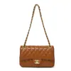 Bolsa feminina de luxo, novo modelo 2026, bolsa de corrente de grande capacidade em couro envernizado, bolsa de ombro e transversal versátil estilo Chanel