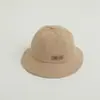 Estilo coreano Estilo Maillard sombrero de pescador moda todo-partido sombrero de bebé pegatinas de cuero simples sombrero de cubo de oso venta al por mayor T2 25