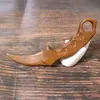 Cuchillo de Garra de Sándalo Dorado Periférico CSGO Talla Completa en Madera Juguete de Mano Cuchillo de Madera para Niños Cuchillo de Madera Transfronterizo