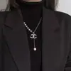 Estilo Minimalista Otoño e Invierno Collar Versátil para Mujer, Cadena Metálica de Lujo Ligero para Suéter, Accesorio de Cadena Versátil de Nicho para Sudadera