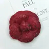 6,5cm Pequeno Estilo Perfumado Camélia Tridimensional Flor Artesanal DIY Acessórios Flor Rosa de Tecido Flor para Sapato Broche Acessórios Atacado