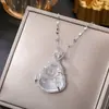 Corrente de clavícula em aço titânio estilo nacional retrô pingente de cadeado da paz de jade temperamento versátil acessórios de estilo chinês de alta qualidade
