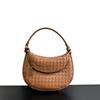 Bolsa de mensageiro da lua crescente para as mulheres 2023 nova bolsa de bolinho de nicho de alta qualidade saco de couro macio ombro de couro moda bolsa nas axilas
