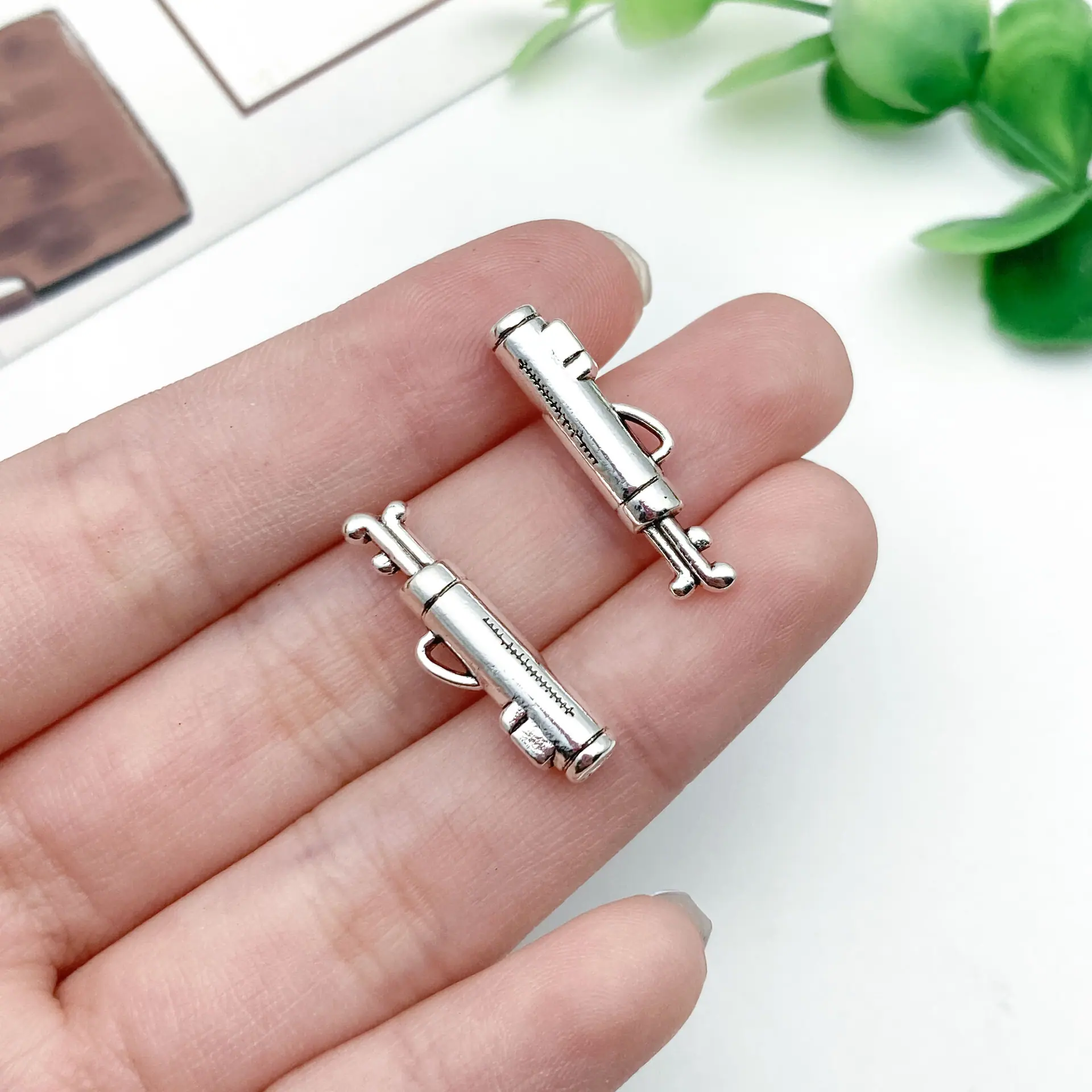 22911-X-古银锌合金运动器材高尔夫球桶23x6mm-1