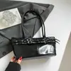Bolsa de ombro único, grande capacidade, versátil, bolsa de moda 2026 para o dia a dia da mulher, bolsa de antebraço, outono e inverno, retrô, simples, novo estilo transfronteiriço