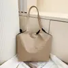 Bolsa de Ombro Grande Capacidade Feminina 2026 Verão Nova Versátil Bolsa para o Dia a Dia Bolsa de Braço Bolsa Tote Tendência Este Ano