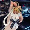 Llavero con forma de oso de lana de resina de dibujos animados, bonito colgante de muñeca a la moda, bolso de muñeca para pareja, regalo al por mayor