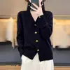 Cardigan de Tricô Simples Liso Colorido Novo Outono/Inverno 2026 com Botões de Coração Decote V Casaco Suéter Feminino