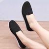 Verano zapatos de tela vieja de Beijing para mujer zapatos tejidos transpirables para madres de mediana edad y ancianas cómodos planos casuales sin cordones zapatos de malla