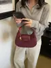 Bolso de Hombro de Moda Versátil para Mujer Bolso de Terciopelo Pan 2026 Otoño Nuevo Bolso de Media Luna de Alta Gama para Viaje Bolso Cruzado