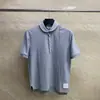 Camisa Polo Casual y Cómoda de Verano, Estilo Nuevo, Rayas Teñidas en Pecho, Cuello de Solapa, Manga Corta, Directo de Fábrica, para Hombres y Mujeres
