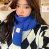 Bufanda de lana estilo coreano ins blanca para estudiante cálida bufanda universitaria otoño e invierno chal con etiqueta color sólido verde Venta al por mayor