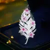 Broche de Pena Folha de Luxo Acessível Microcravejado com Zircônia Luxo de Nicho Elegante Acessórios para Terno de Jantar Elegante Corsage