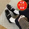 Outono 2026 Novos Sapatos Mary Janes Quadrados Retrô com Retalhos para Mulheres Estilo Britânico Solado Grosso Aumenta Altura Versátil Sapatos de Couro Macio