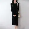 Vestido de Punto de Lana Pura con Cuello Redondo de Manga Larga para Mujer, Color Sólido, Canalé, Cintura Alta, Largo Medio, Nuevo Invierno 2026