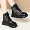Venta al por mayor del fabricante Botines de Malla para Mujer Botas Martin de Malla con Suela Gruesa Sandalias de Moda Huecas Planas Delgadas de Verano